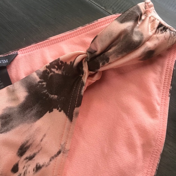 Beautiful Peach Vince Camuto Bikini - Picture 7 of 8